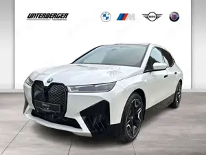BMW iX xDrive50 M Sport DA Prof HUD Pano AHK Laser