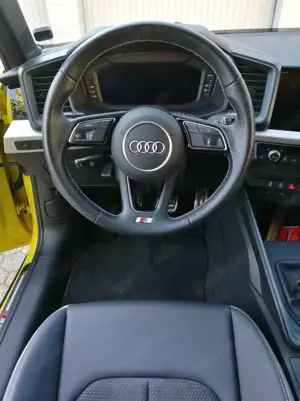 Audi A1 A1 25 TFSI citycarver Bild 2