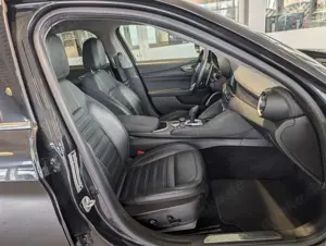 Alfa Romeo Giulia Lusso Ti*ACC*XENON*KAM* Bild 3