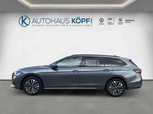 Skoda Superb Combi 2.0 TDI Selection AHK Head up Pano