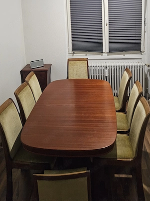 Ausziehbarer Esstisch (Mahagoni) inkl. 8 Samt-Stühle   gepflegt