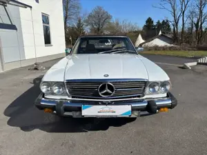 Mercedes-Benz 560 560 SL Cabrio Bild 5