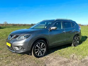 Nissan X-Trail TEKNA / AHK / PANO / LEDER / LED / DAB