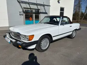 Mercedes-Benz 560 560 SL Cabrio Bild 2
