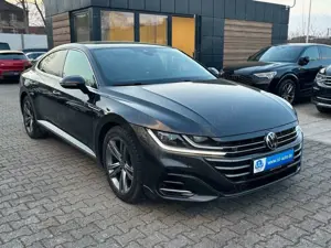 Volkswagen Arteon R-Line 2.0TDI 150 DSG Vcocpit HarmanKardo
