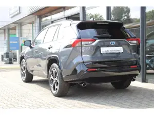 Toyota RAV 4 4x4 Plug-in Hybrid+STYLE-P+TEC-P+AHK !! Bild 3