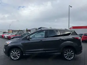 Ford Kuga Vignale Bild 4