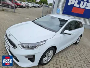 Kia Ceed / cee'd Ceed SW 1.4 Attract NAVI+CAM+PDC+SITZHZG+1.HAND