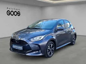 Toyota Yaris Hybrid Team D LED Apple CarPlay Android Auto Klima
