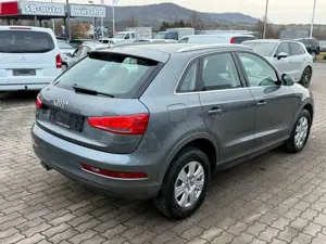 Audi Q3 basis quattro S-Tronic Klima AHK Bild 5