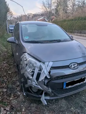 Hyundai i10 1.2 Fifa World Cup Edition - Unfallfahrzeug