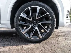 Volvo XC90 Inscription AWD StandHZG AHK El. Panodach Navi Dig Bild 3