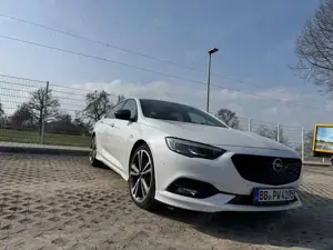 Opel Insignia Insignia Grand Sport 2.0 BiTurbo D 4x4 Automatik E