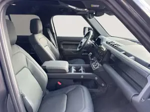 Land Rover Defender 110 3.0 Diesel D350 X-Dynamic SE Trittstufen Luftf Bild 3