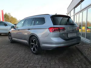 Volkswagen Passat Variant Business 2.0 TDI DSG AHK STHZG HU Bild 4