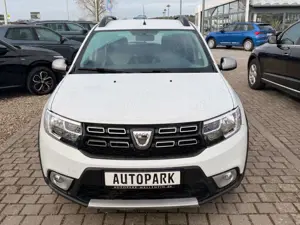 Dacia Sandero II Stepway Prestige *NAVI*PDC*TEMPOMAT* Bild 2