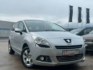 Peugeot 5008 Business-Line 1.6 HDI *7SITZ*PANO*