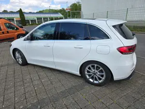Mercedes-Benz B 180 B 180 d 7G-DCT Progressive