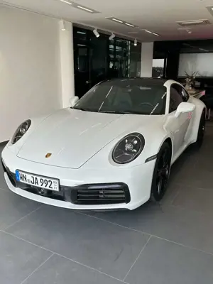 Porsche 992 Carrera, Approved 2 Jahre, Reifen/Service, TÜV neu