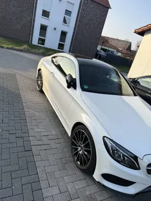 Mercedes-Benz C 250 Coupe 9G-TRONIC Night Edition