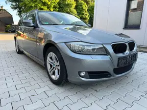 BMW 320 320d Aut. / Navi / Leder