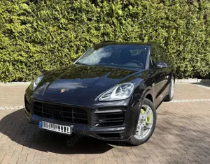 Porsche Cayenne E-Hybrid Pano Privacy AHK Approved bis 2.11.26