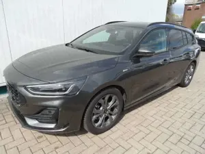 Ford Focus Turnier ST-Line X+Cam+Panoramadach+AHK+AT