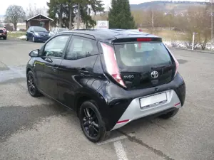 Toyota Aygo Aygo 5-Türer x-play Team Deutschland Bild 4