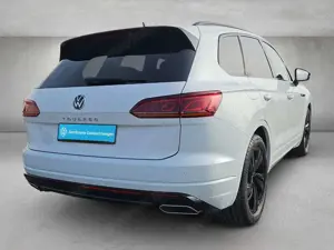 Volkswagen Touareg 3.0 TDI 4Motion DSG R-Line *Matrix*AHK* Bild 3