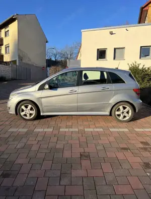 Mercedes-Benz B 200 CDI Bild 3