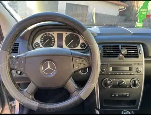 Mercedes-Benz B 200 CDI Bild 5