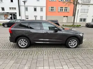 Volvo XC60 XC60 B4 B GeartronicRDesign Bild 3