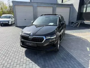 Skoda Karoq Ambition*VIRTUAL*NAVI*AHK*PANO*LED*TRITTBR Bild 3