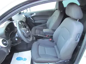 Audi A1 1.2 TFSI **S line**LED/MMI/PDC Bild 5