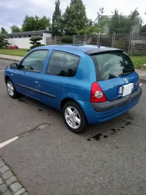 Renault Clio Bild 2