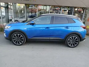 Opel Grandland X Hybrid4 1.6 AT Business INNOVATION Bild 2