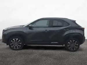 Toyota Yaris Cross 1.5 Hybrid FWD Teamplayer ACC LED Bild 3