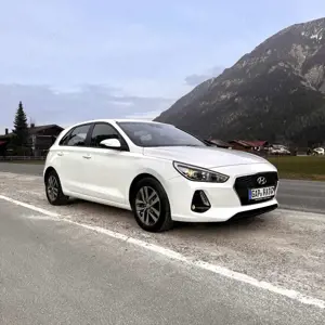 Hyundai i30 140PS | Handschalter | Scheckheft
