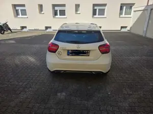 Mercedes-Benz A 200 7G-DCT Peak Edition Bild 2