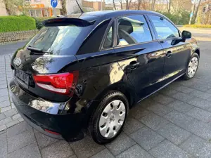 Audi A1 Sportback design 1.0 Navi,PDC,Klimatronic Bild 4