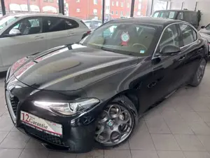 Alfa Romeo Giulia Basis 2.2 Diesel~Bi-Xenon~Navi~Scheckheft