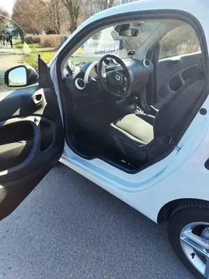 smart forTwo EQ coupe Bild 5