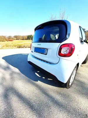 smart forTwo EQ coupe Bild 3