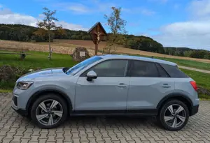 Audi Q2 35 TFSI*8-fach bereift*AHK*NAVI*SHZ*Kamera*
