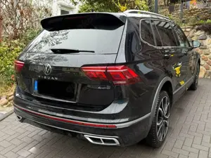 Volkswagen Tiguan Tiguan Diesel 2.0 TDI SCR 4MOTION DSG R-Line Bild 3