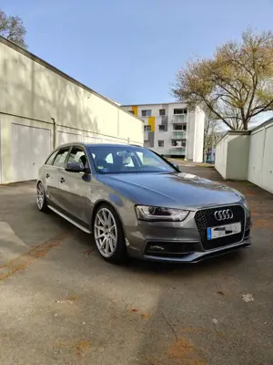 Audi A4 A4 Avant 2.0 TDI DPF S line Sportpaket