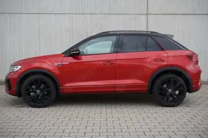 Volkswagen T-Roc 1.5TSI DSG R-line Matrix Pano AHK Navi Bild 2