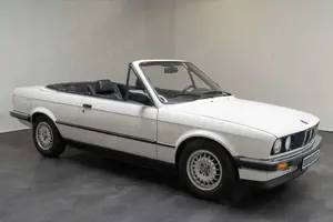 BMW 320 i Cabriolet Automatik Bild 2