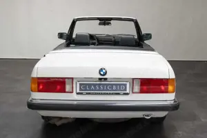 BMW 320 i Cabriolet Automatik Bild 4