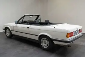 BMW 320 i Cabriolet Automatik Bild 5